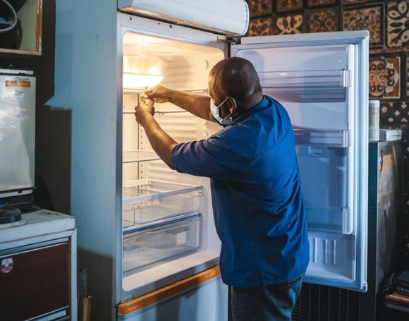 Skilled and Certified Fridge Technicians in Dubai